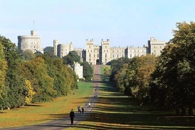 Windsor Castle and Private Stonehenge Tour