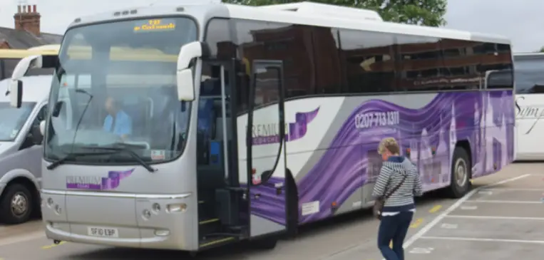 Stonehenge Coach Tour with Wifi